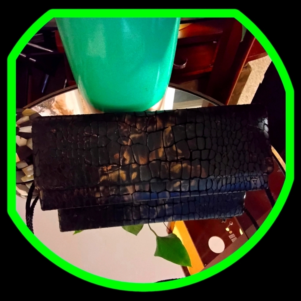Expressions NYC Faux Snakeskin Evening Clutch/Crossbody Bag NWOTS